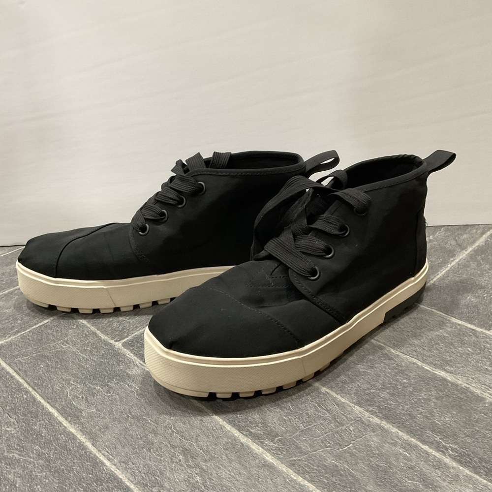 Toms Women’s Botas Lugs Black Utility High Top Sneaker - Picture 2 of 10